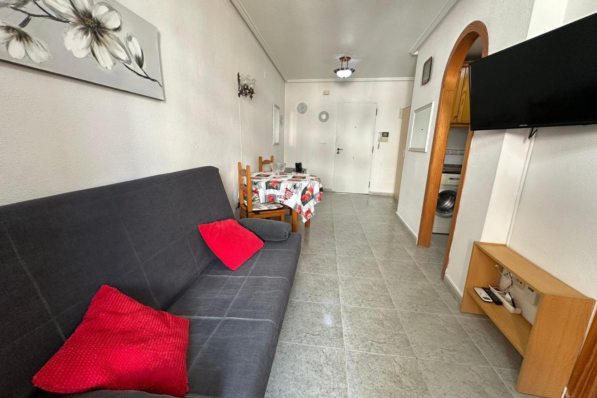 Herverkoop - Appartement / flat - Torrevieja - Estacion de autobuses