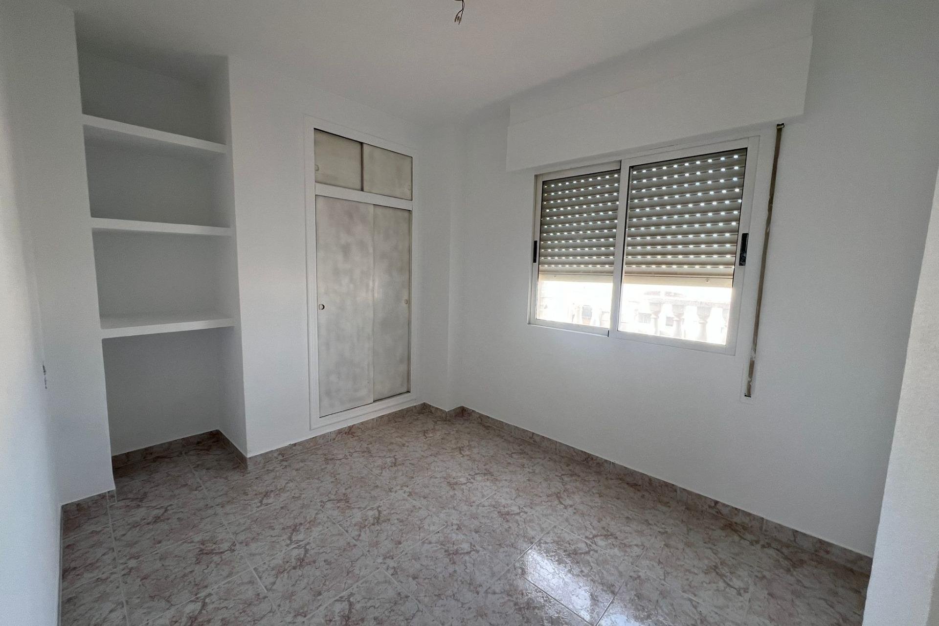 Herverkoop - Appartement / flat - Torrevieja - Estacion de autobuses