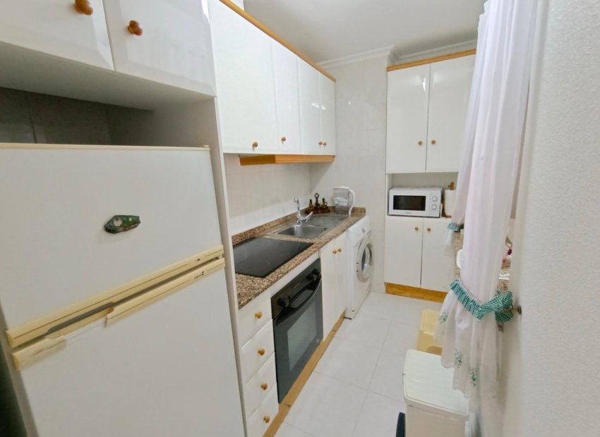 Herverkoop - Appartement / flat - Torrevieja - Estacion de autobuses