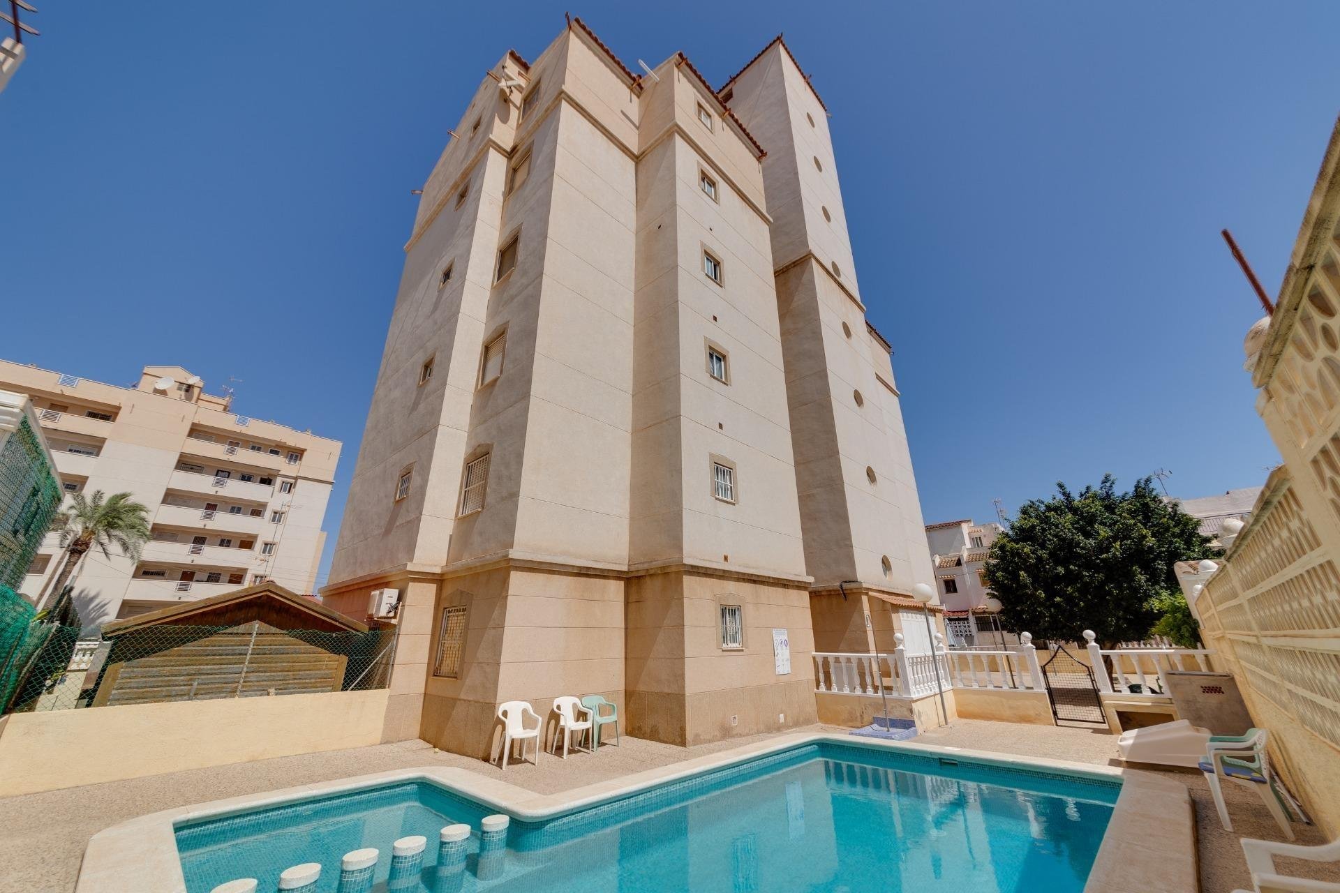 Herverkoop - Appartement / flat - Torrevieja - Estacion de autobuses