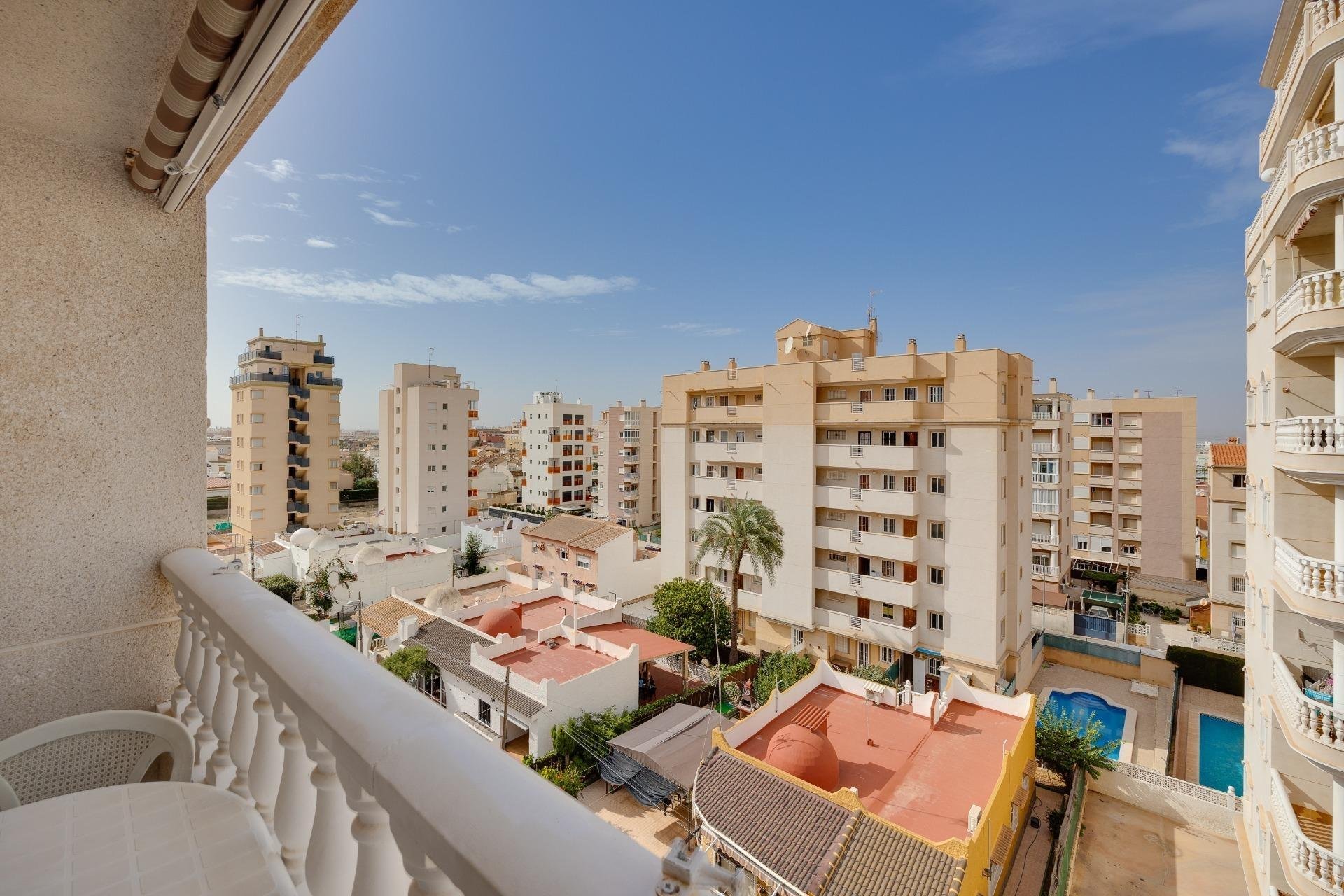 Herverkoop - Appartement / flat - Torrevieja - Estacion de autobuses