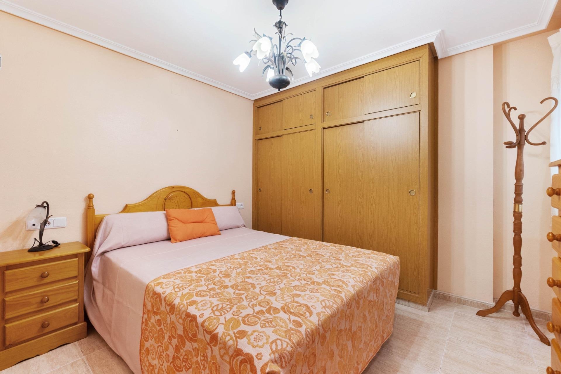 Herverkoop - Appartement / flat - Torrevieja - Estacion de autobuses