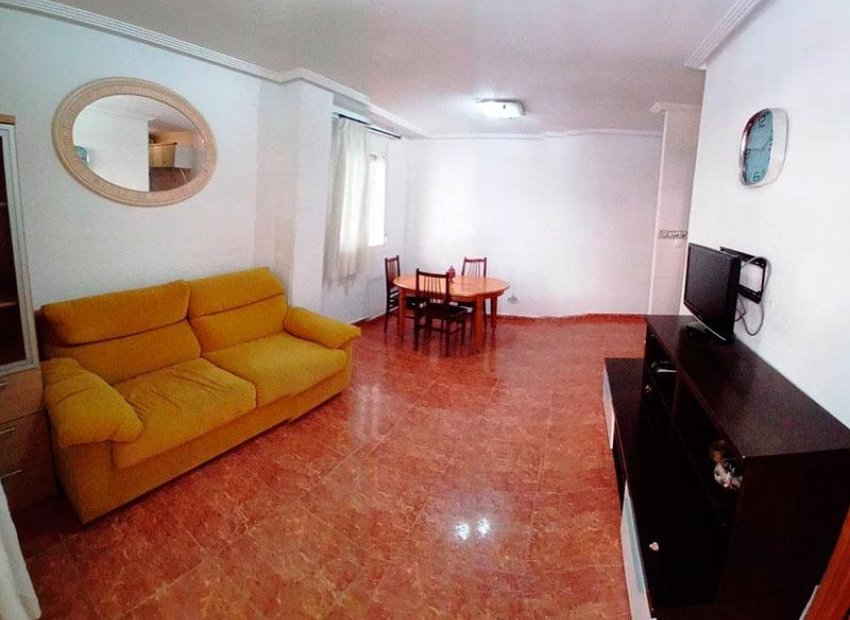 Herverkoop - Appartement / flat - Torrevieja - Estacion de autobuses