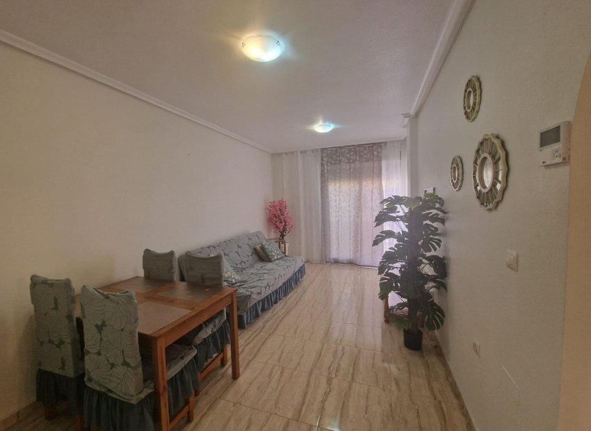 Herverkoop - Appartement / flat - Torrevieja - Habaneras