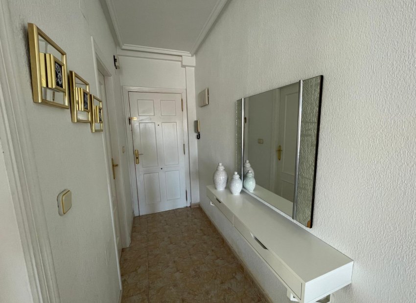 Herverkoop - Appartement / flat - Torrevieja - La Mata pueblo