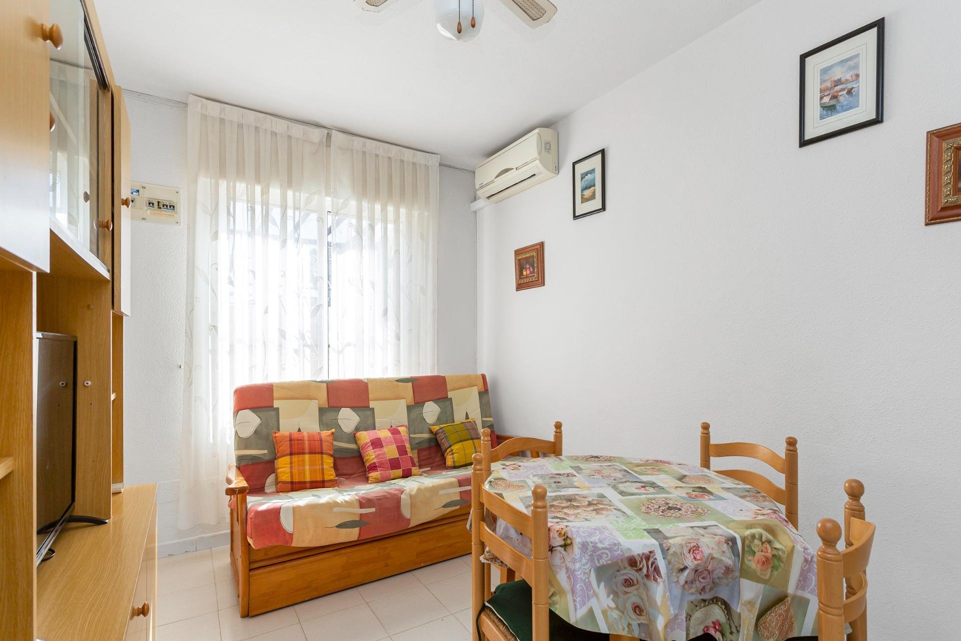 Herverkoop - Appartement / flat - Torrevieja - Lago jardin