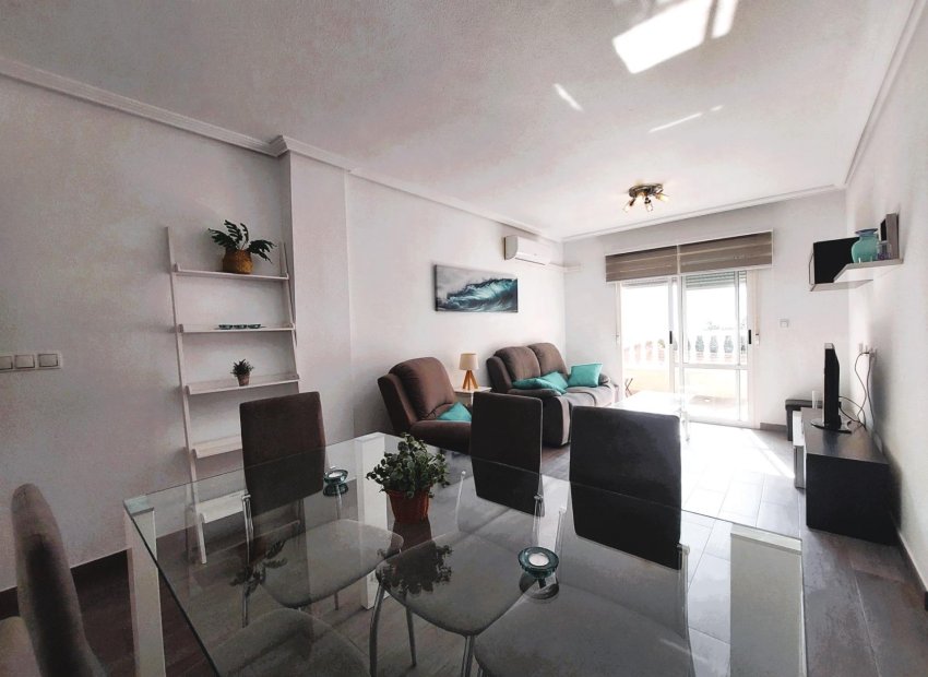 Herverkoop - Appartement / flat - Torrevieja - Paseo maritimo