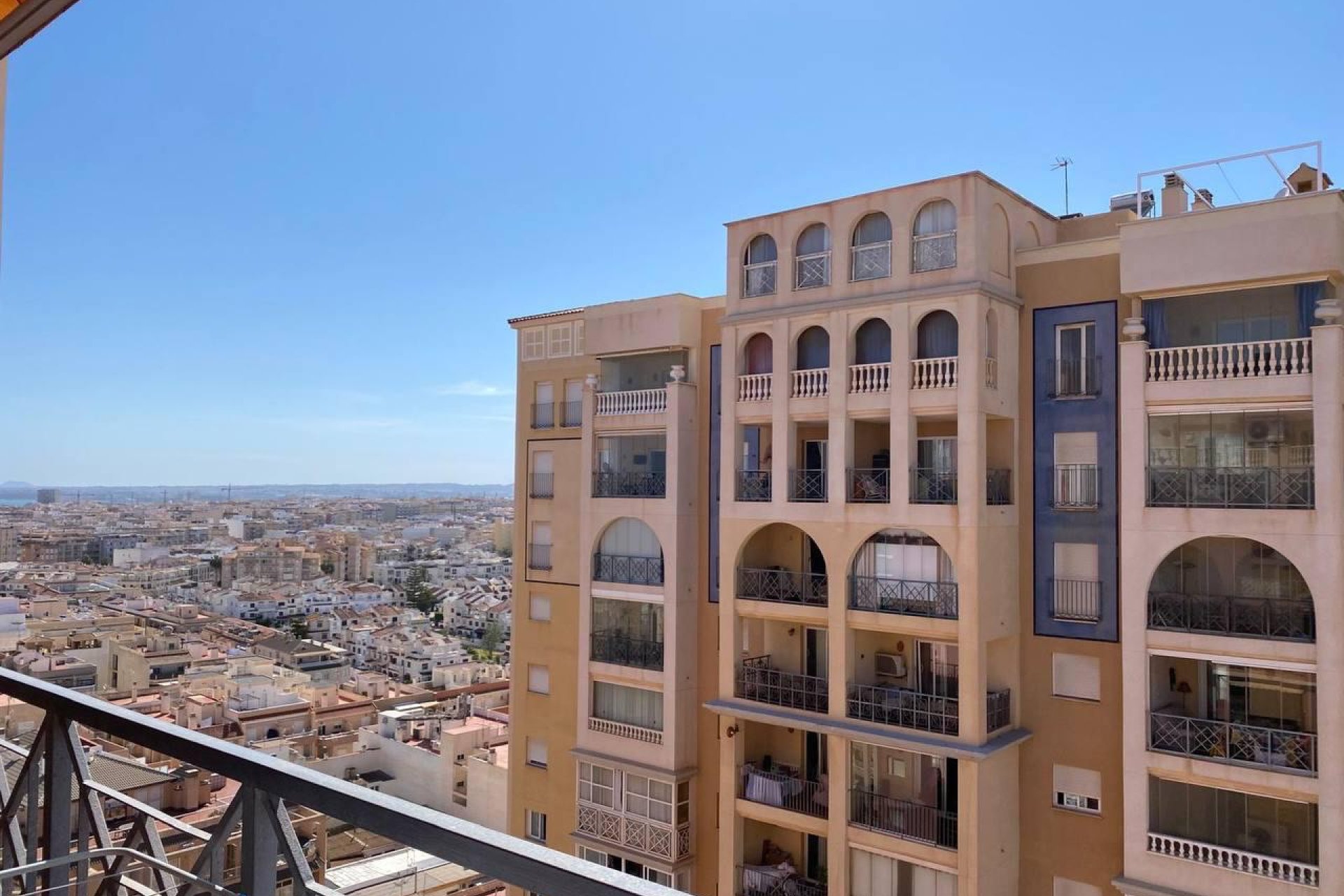 Herverkoop - Appartement / flat - Torrevieja - Playa de los Locos