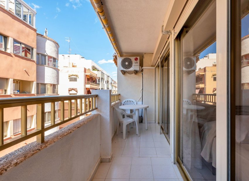 Herverkoop - Appartement / flat - Torrevieja - Playa de los locos