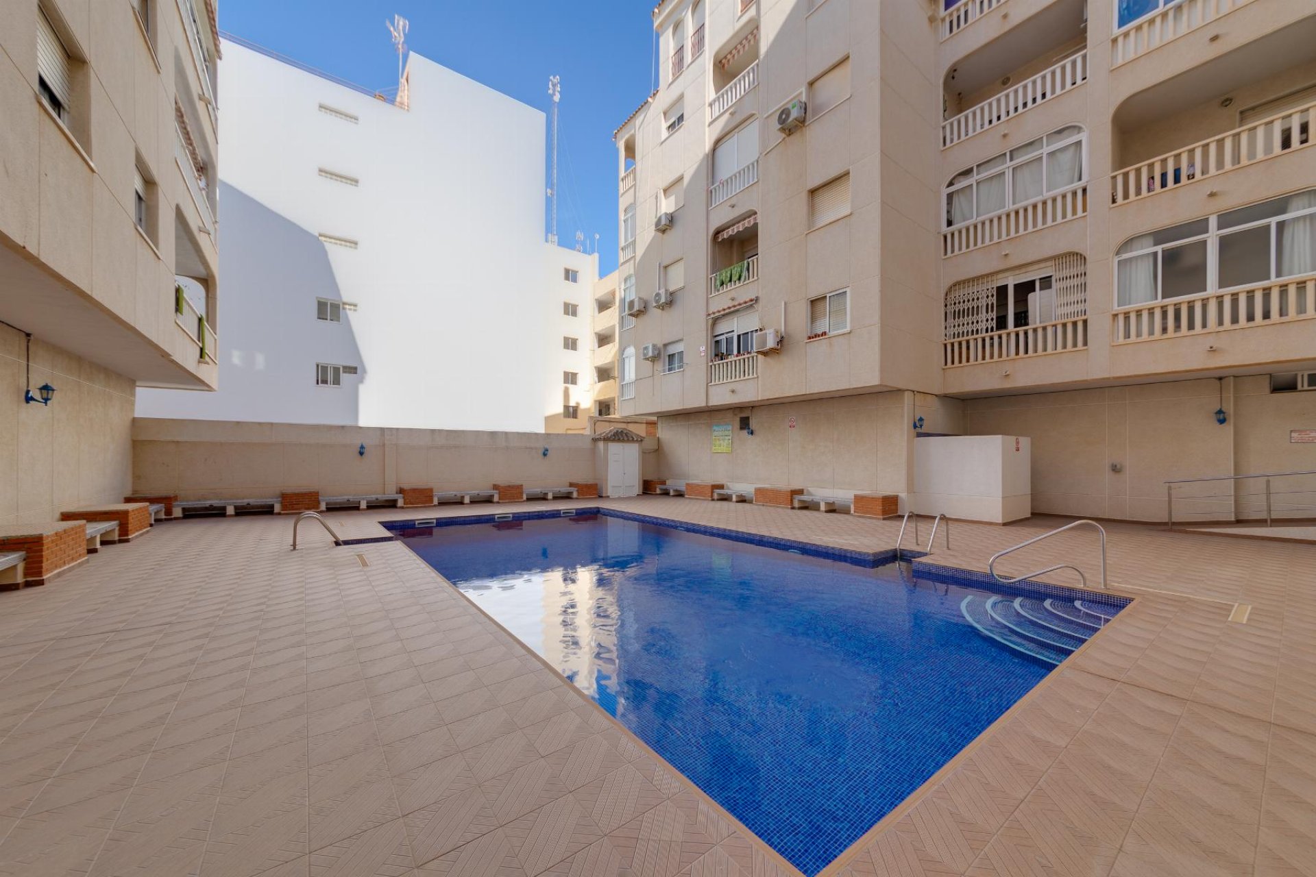 Herverkoop - Appartement / flat - Torrevieja - Playa de los Naufragos