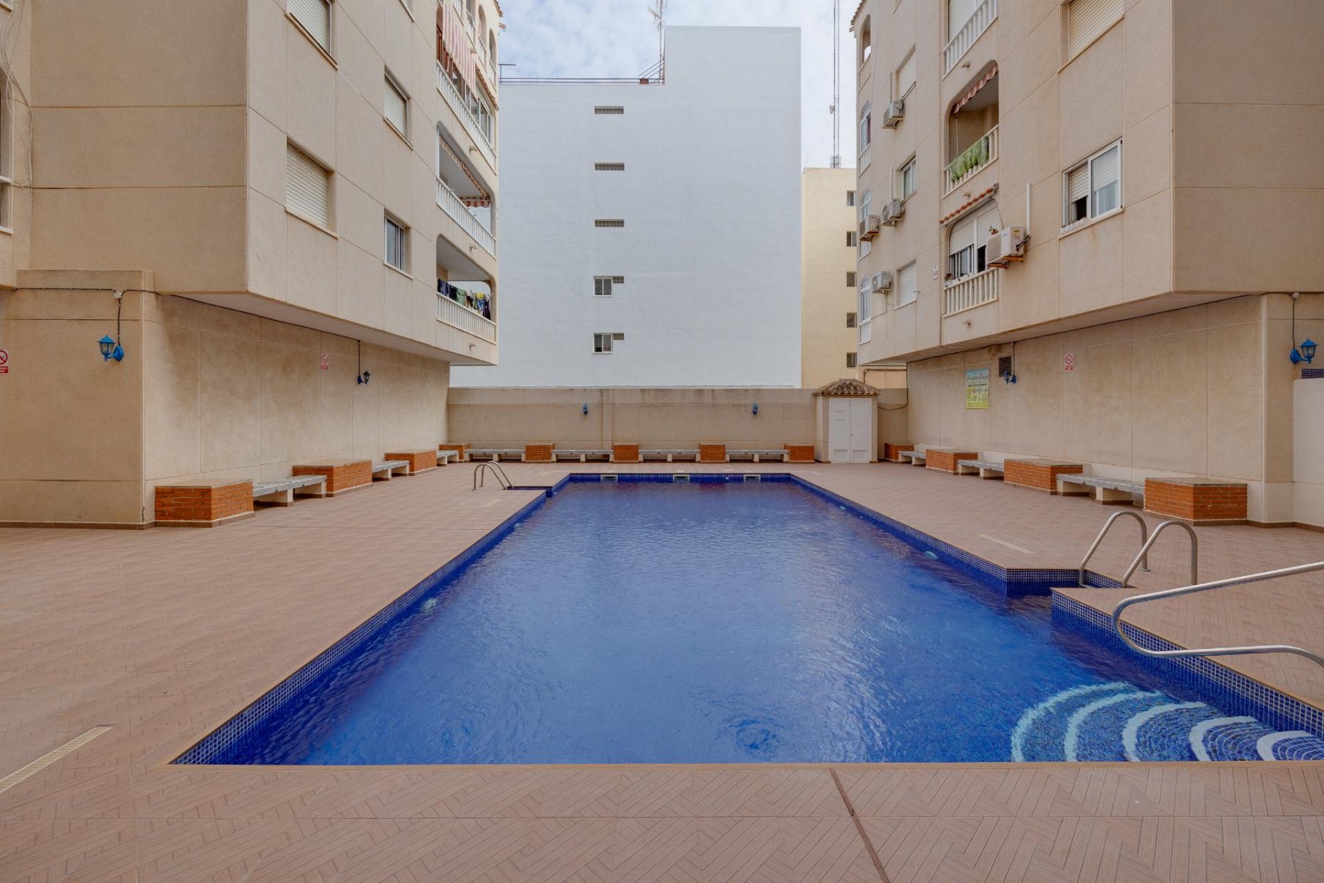 Herverkoop - Appartement / flat - Torrevieja - Playa de los Naufragos