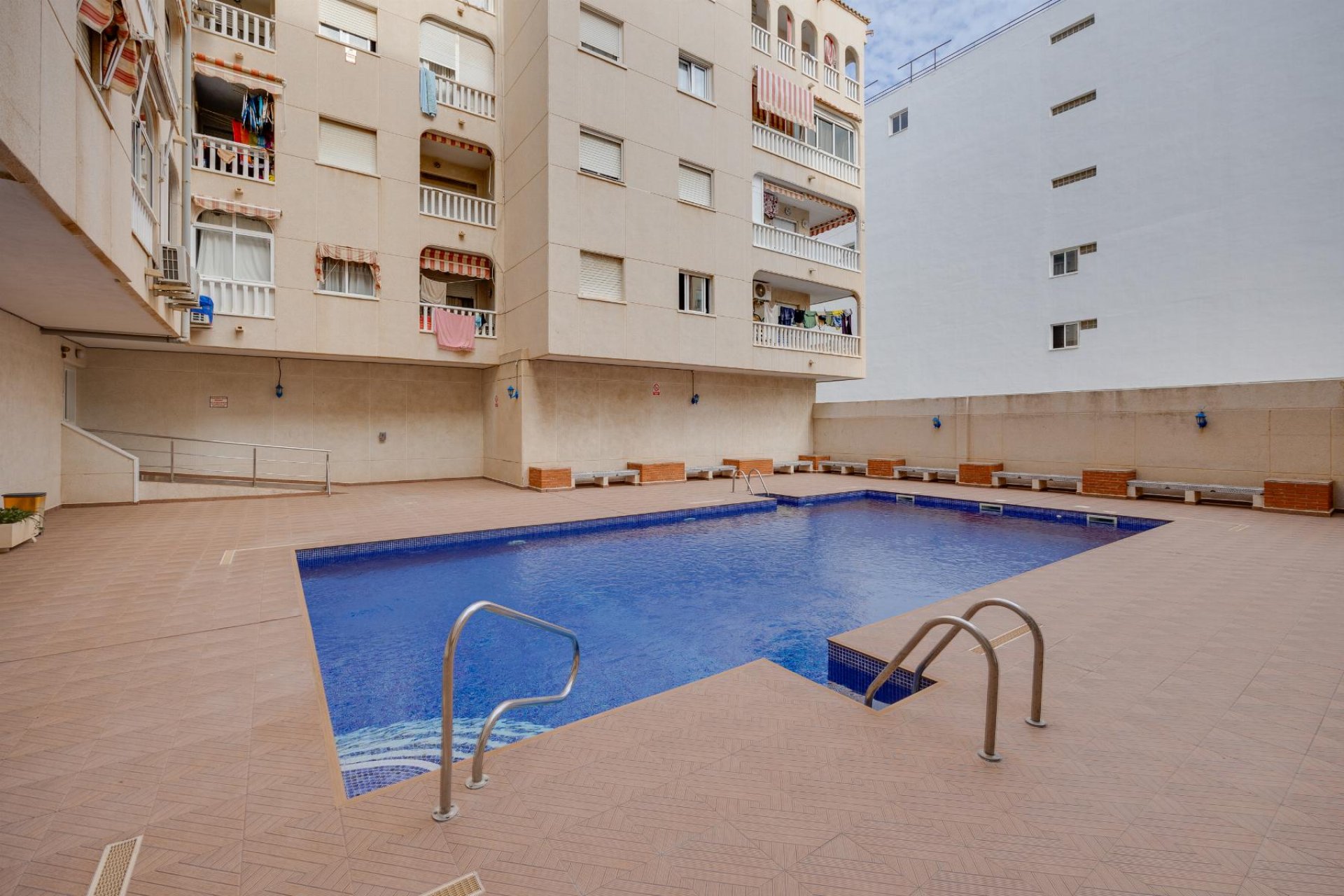 Herverkoop - Appartement / flat - Torrevieja - Playa de los Naufragos