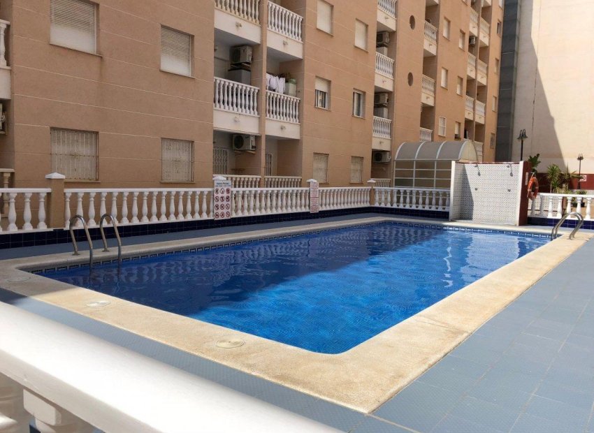 Herverkoop - Appartement / flat - Torrevieja - Playa del Cura