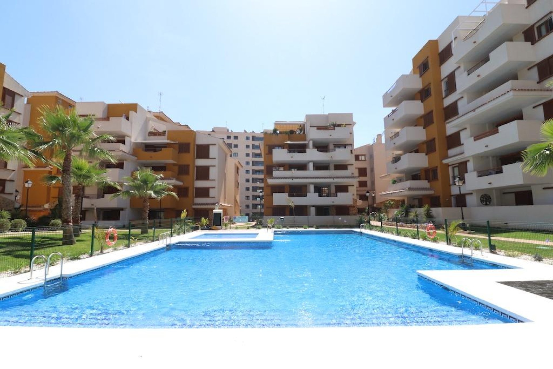 Herverkoop - Appartement / flat - Torrevieja - Punta Prima