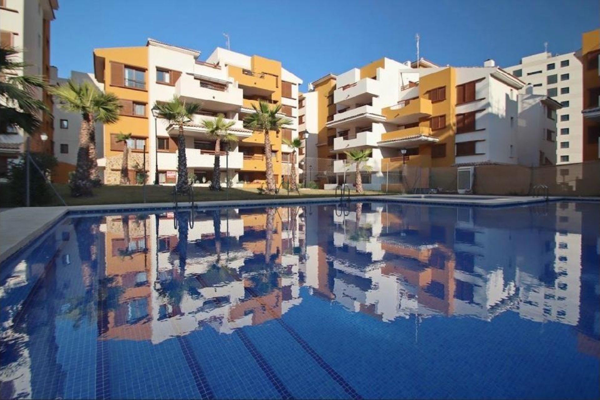 Herverkoop - Appartement / flat - Torrevieja - Punta Prima