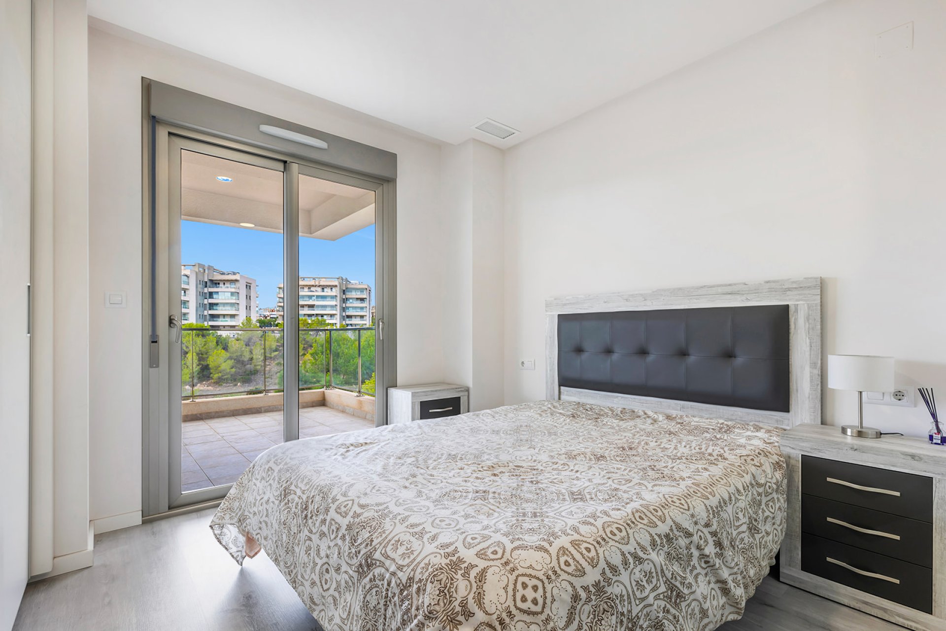 Herverkoop - Appartement / flat - Torrevieja - Villamartín-Las Filipinas