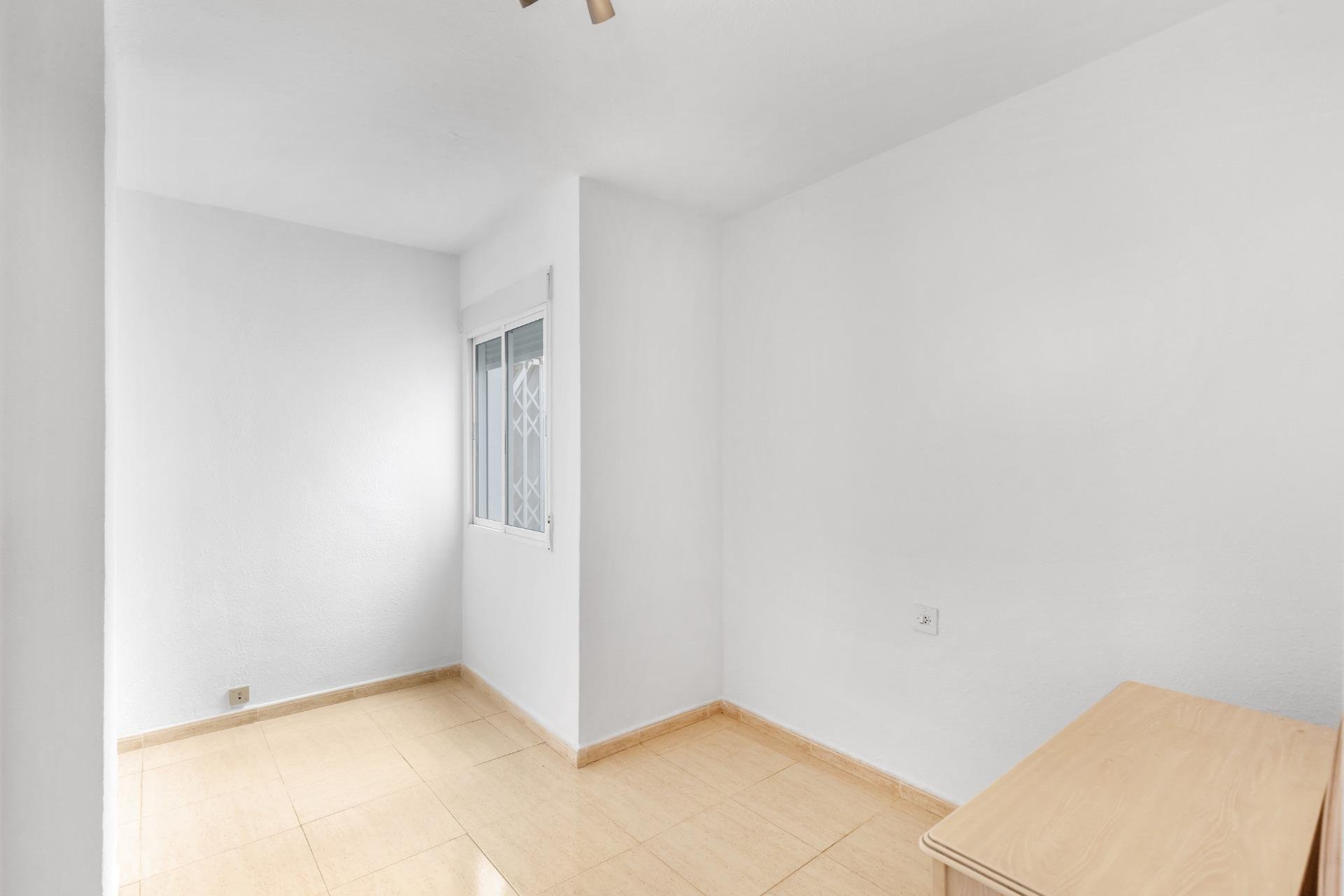 Herverkoop - Appartement - Torrevieja - Puerto Deportivo