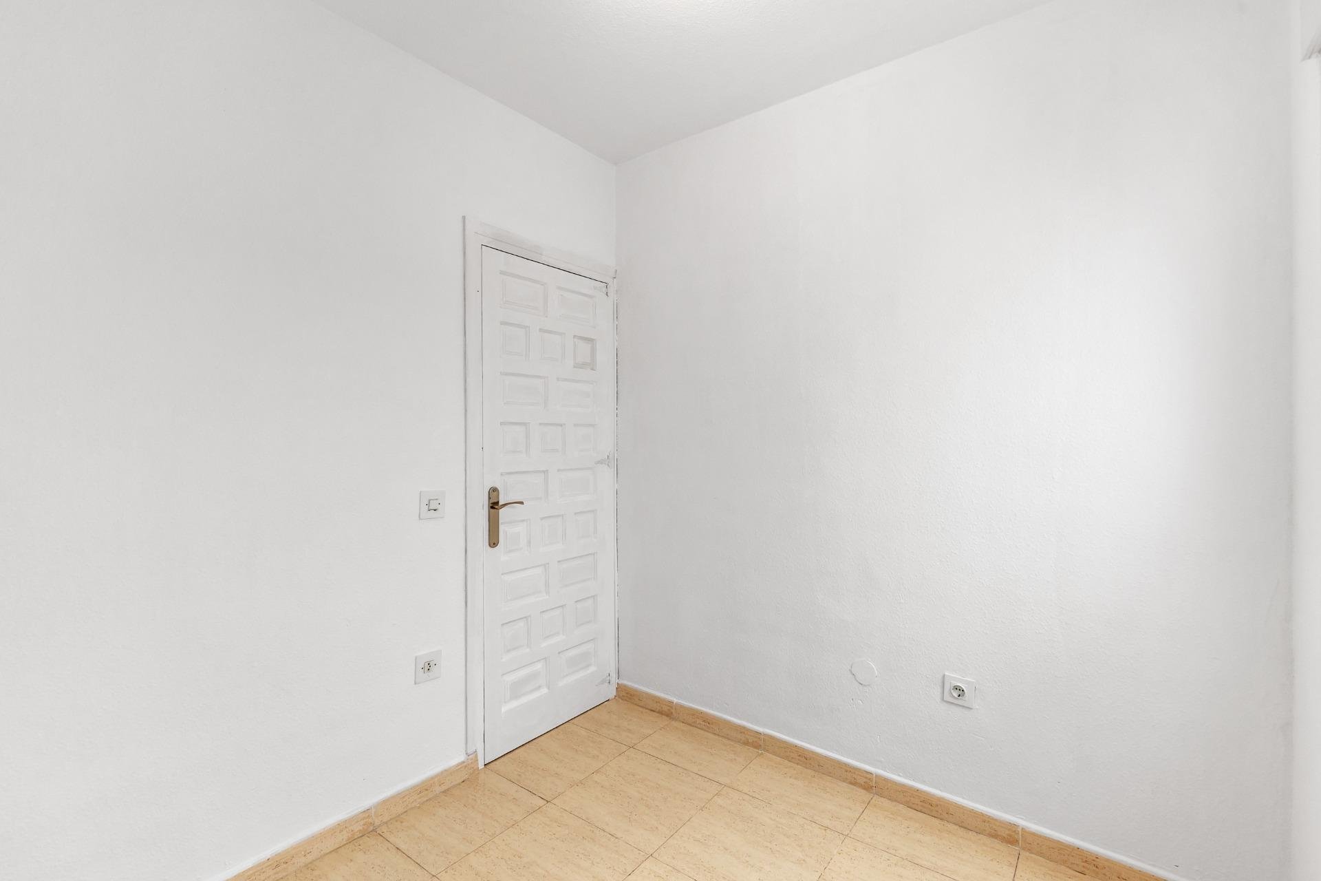 Herverkoop - Appartement - Torrevieja - Puerto Deportivo