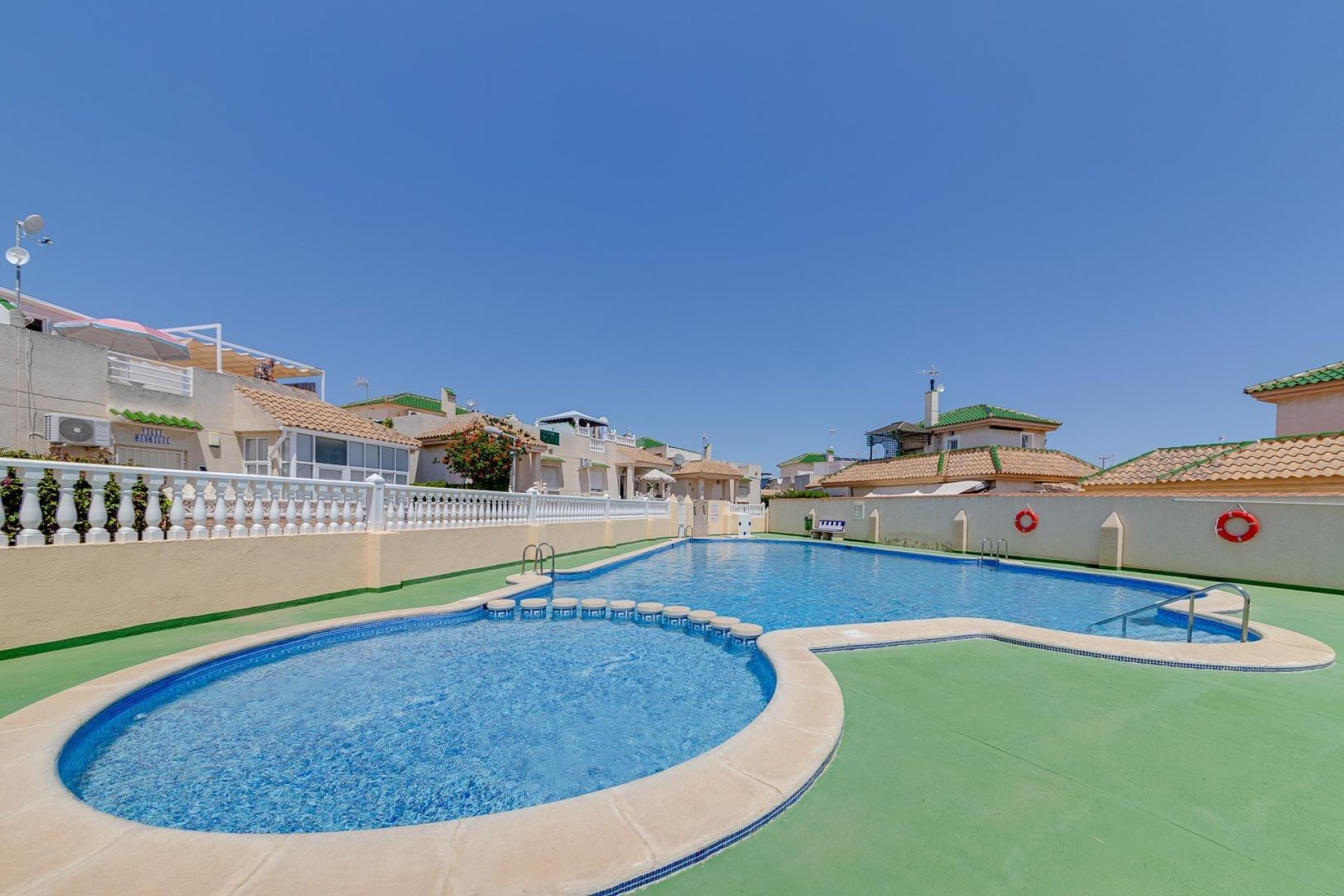 Herverkoop - Bungalow - Orihuela Costa - Las Filipinas