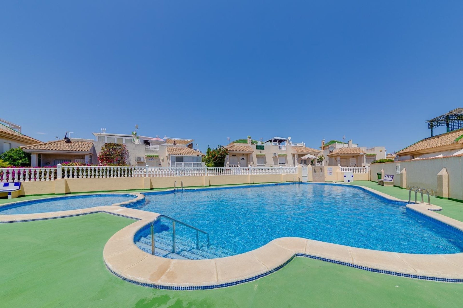 Herverkoop - Bungalow - Orihuela Costa - Las Filipinas