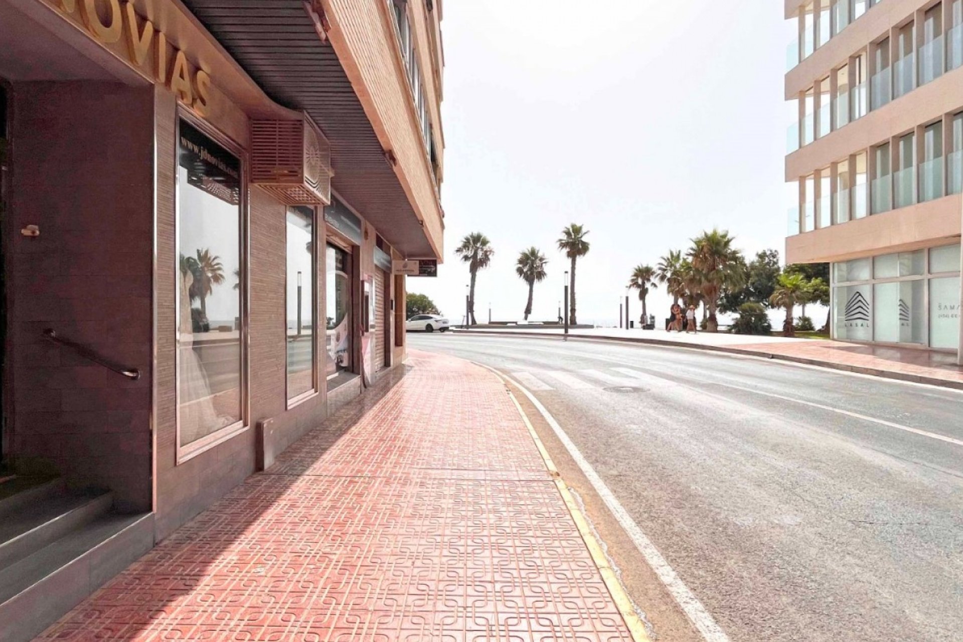 Herverkoop - Commercial Unit - Torrevieja - Playa del Cura