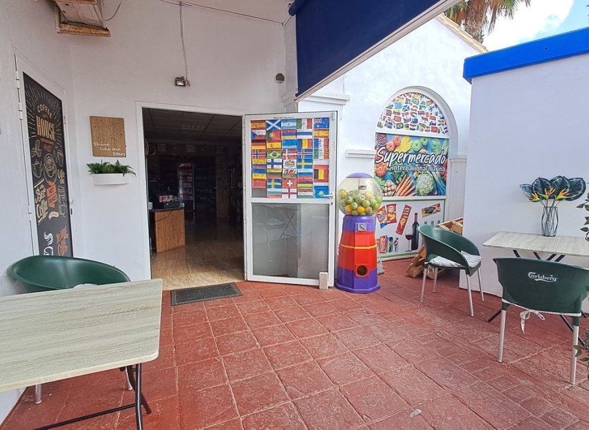 Herverkoop - Commercial Unit - Torrevieja