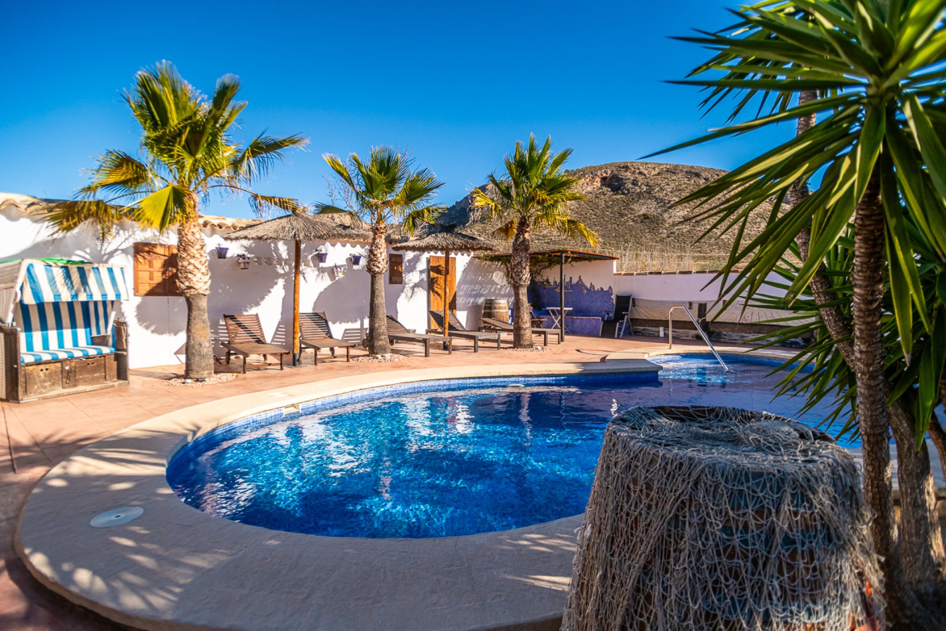 Herverkoop - Commercieel - Hondón de las Nieves