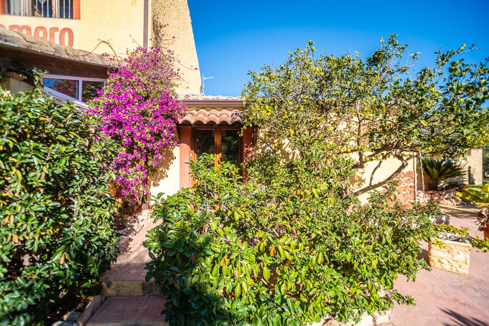 Herverkoop - Commercieel - Hondón de las Nieves