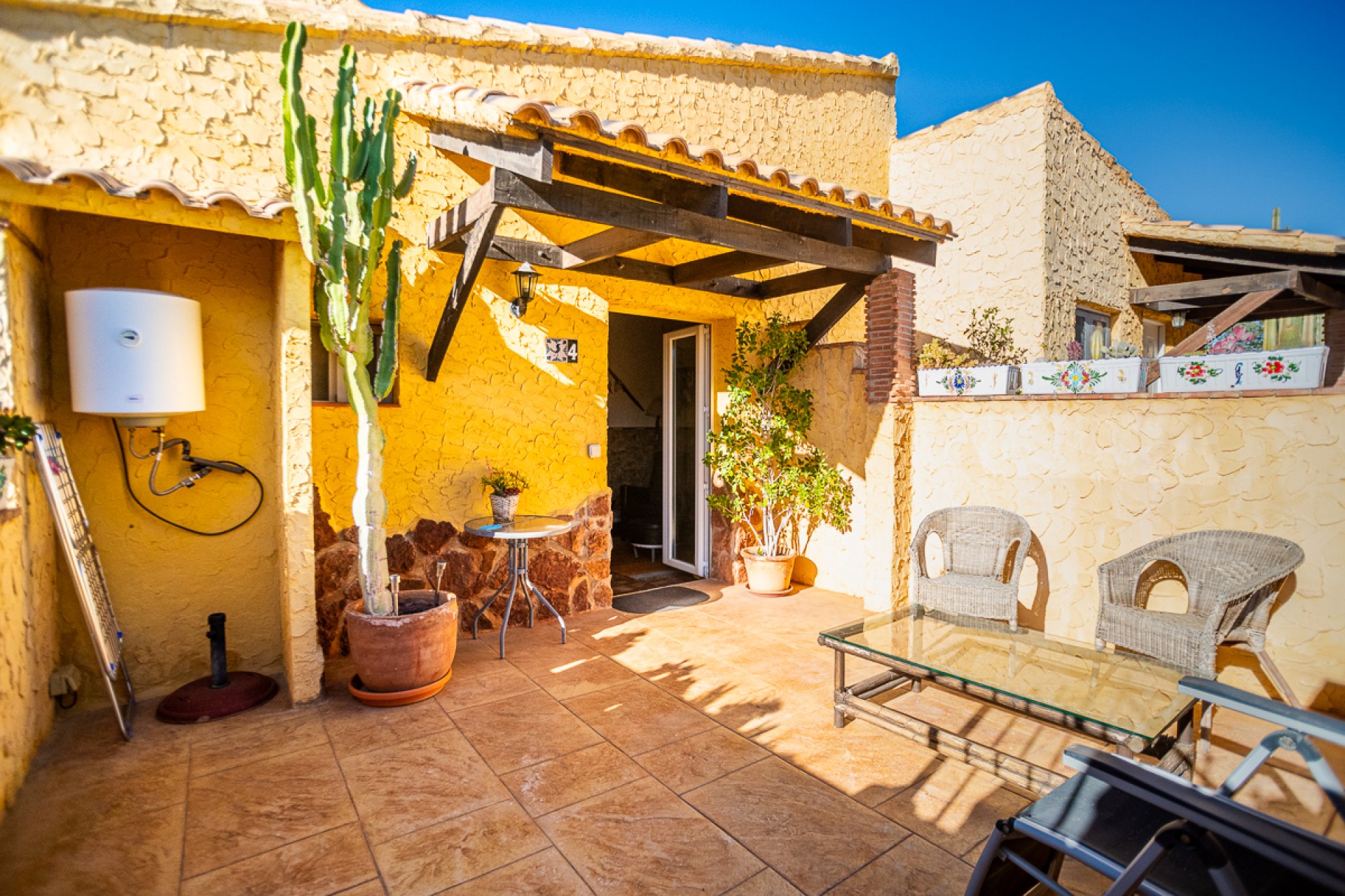 Herverkoop - Commercieel - Hondón de las Nieves