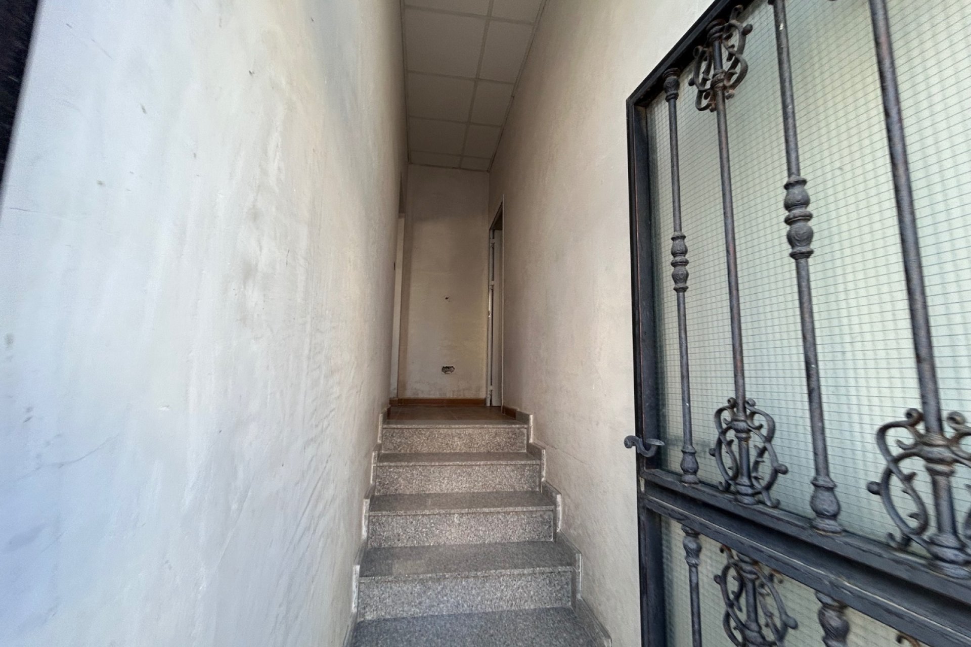 Herverkoop - Commercieel - Jacarilla