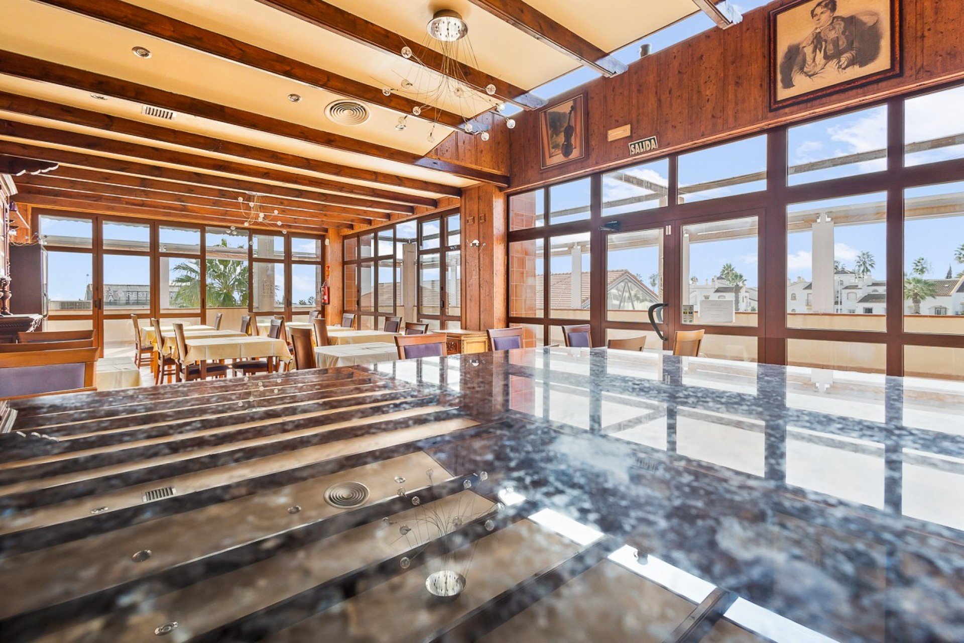 Herverkoop - Commercieel - Los Dolses