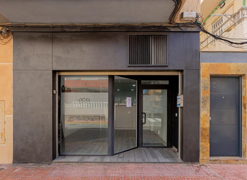 Herverkoop - Commercieel - Torrevieja - La Mata