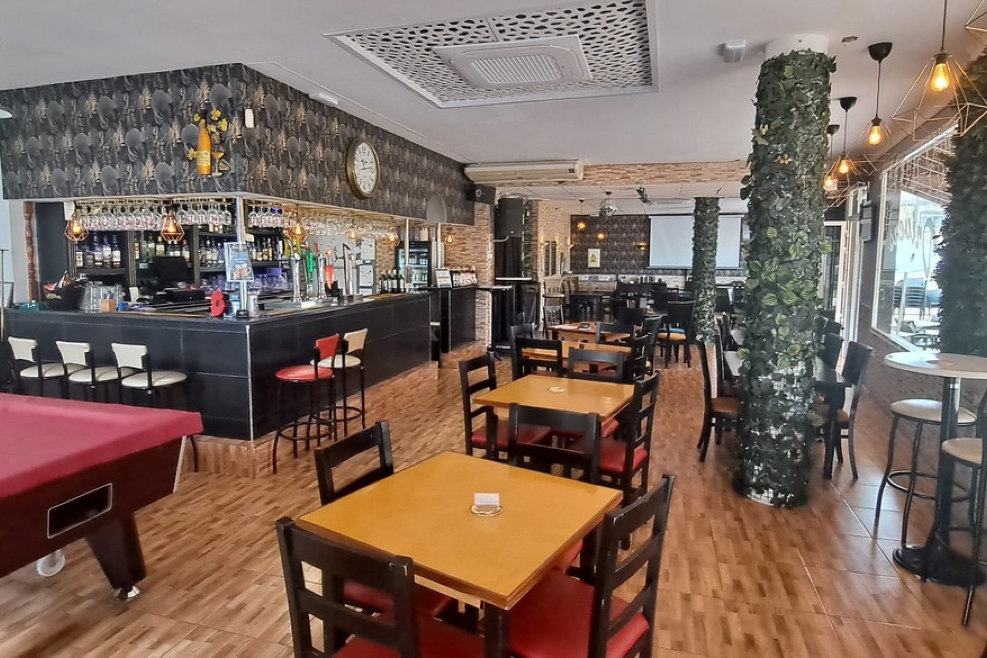 Herverkoop - Commercieel - Villamartin - Villamartín