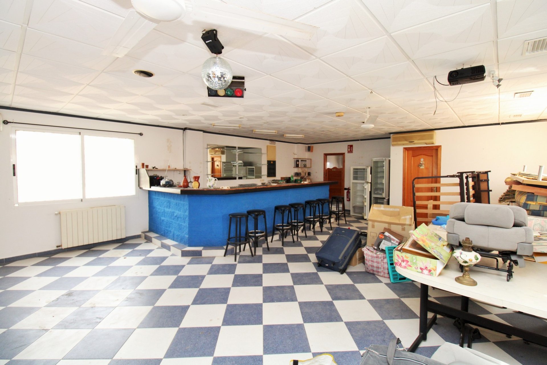 Herverkoop - Commercieel - Villamartin - Villamartín