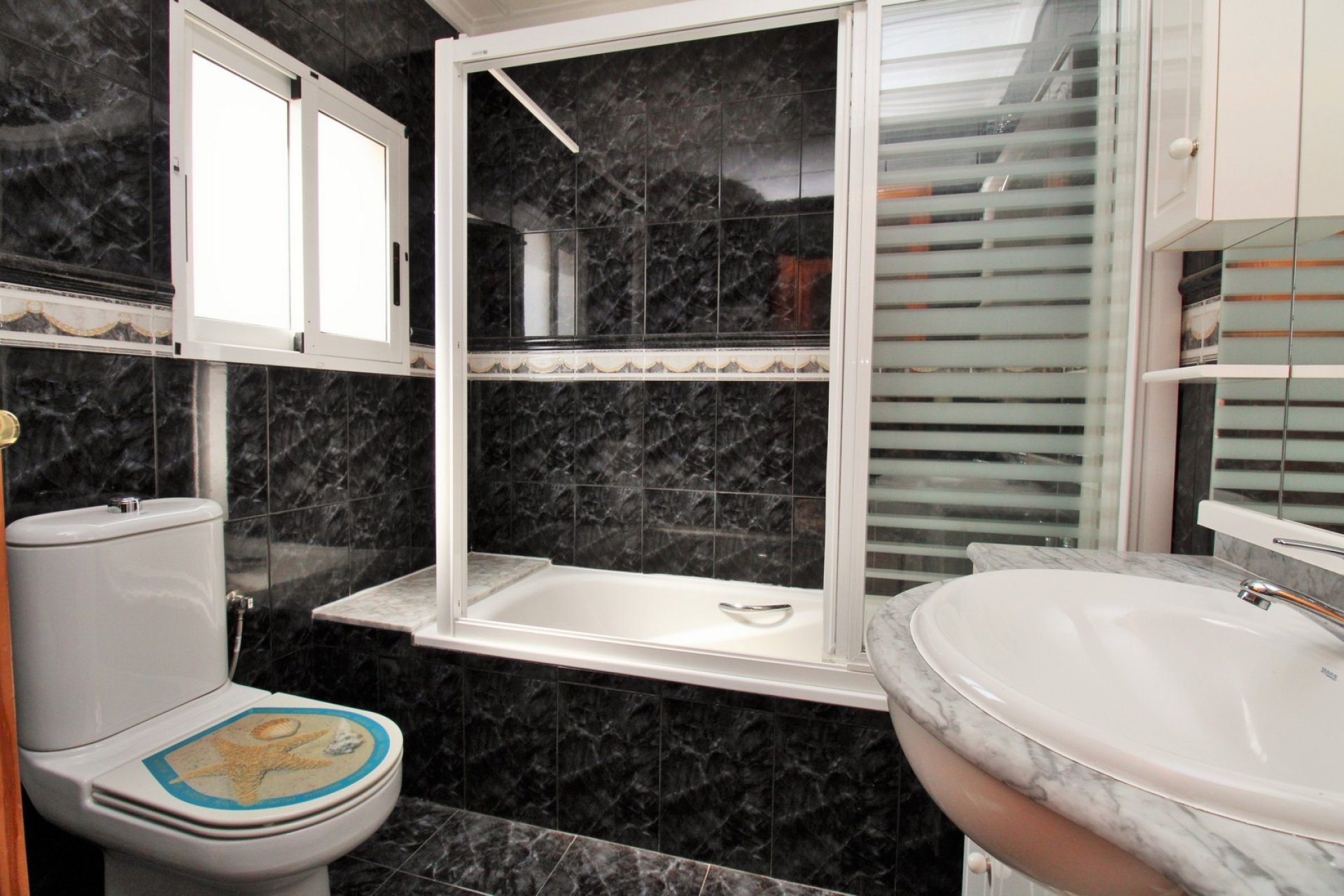 Herverkoop - Commercieel - Villamartin - Villamartín