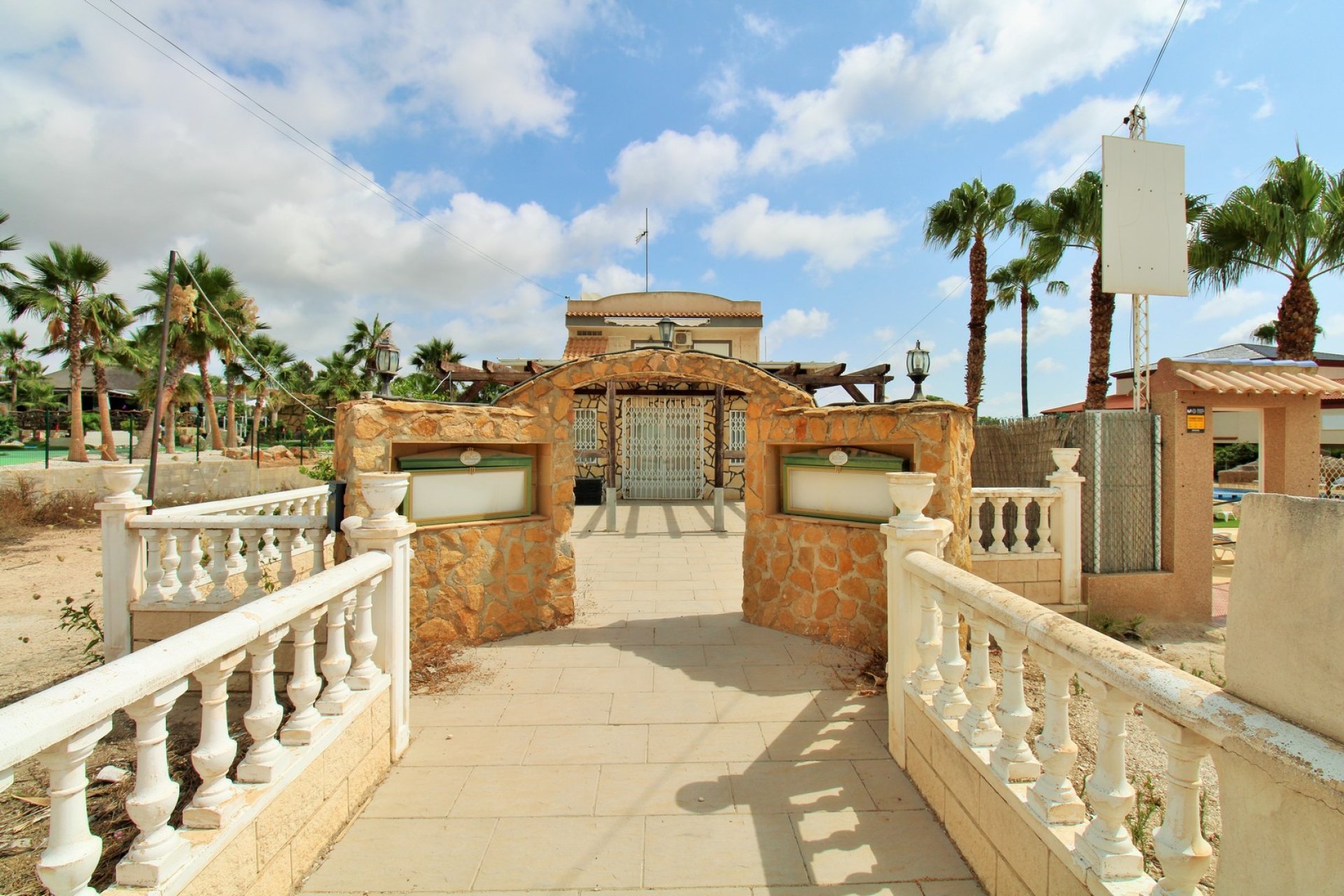 Herverkoop - Commercieel - Villamartin - Villamartín