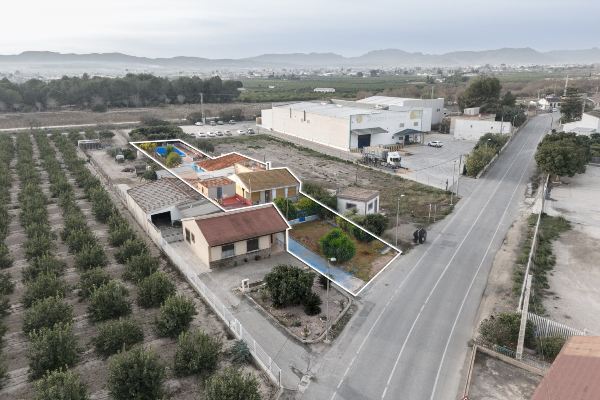 Herverkoop - Finca / Country Property - Orihuela