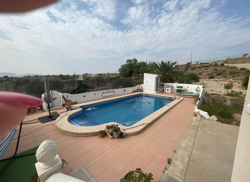 Herverkoop - Finca / Plattelands Woning - Abanilla