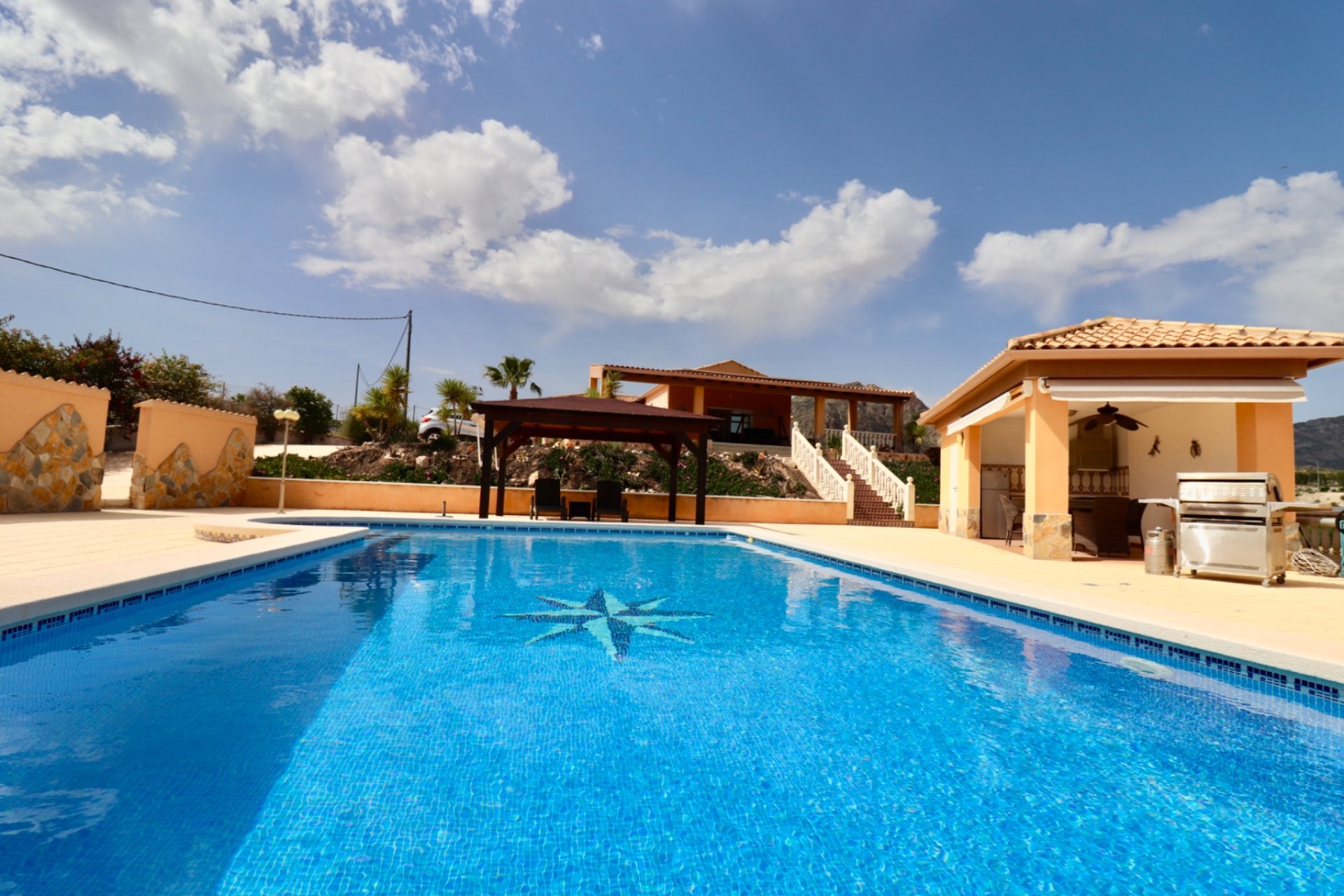 Herverkoop - Finca / Plattelands Woning - Albatera