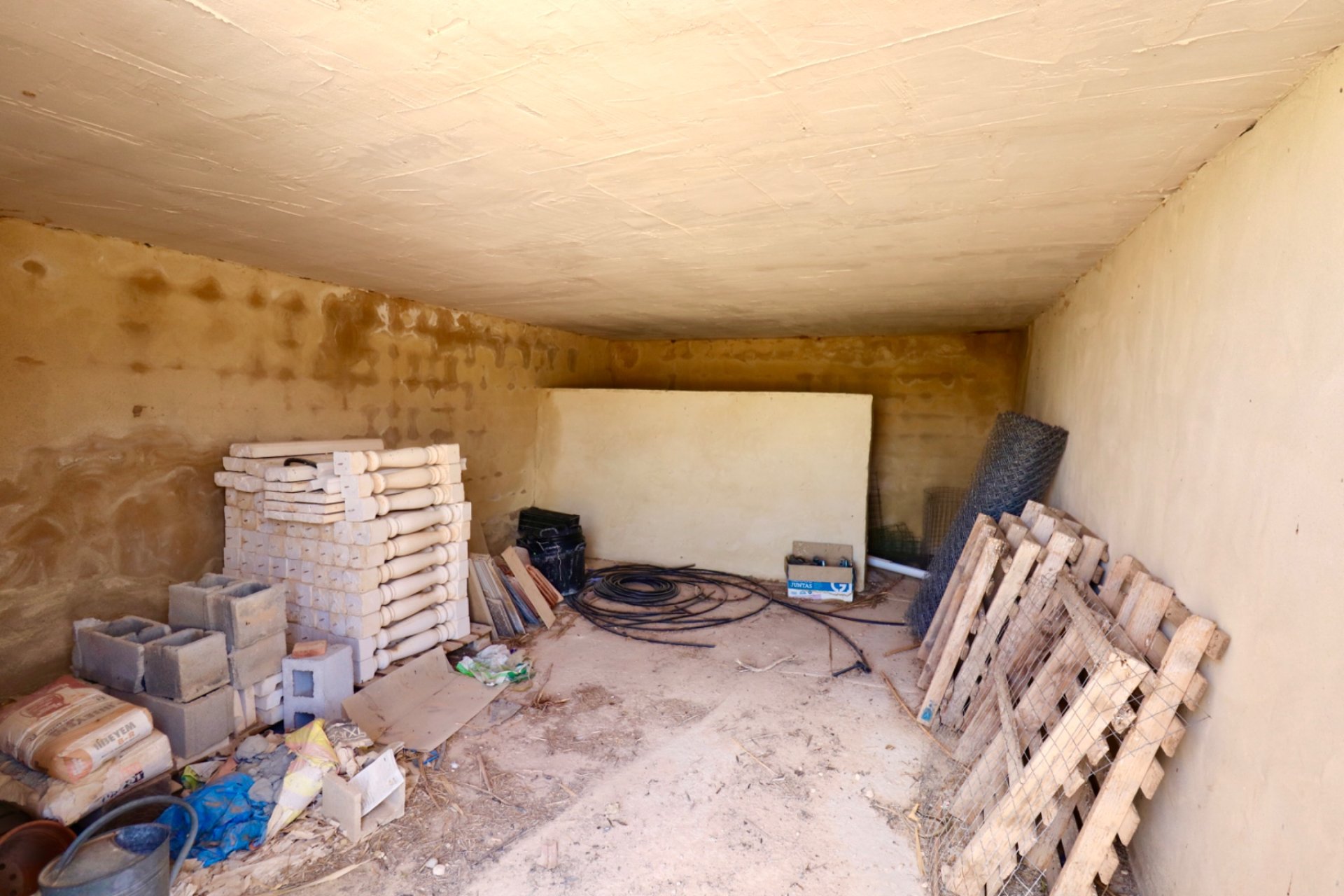 Herverkoop - Finca / Plattelands Woning - Albatera