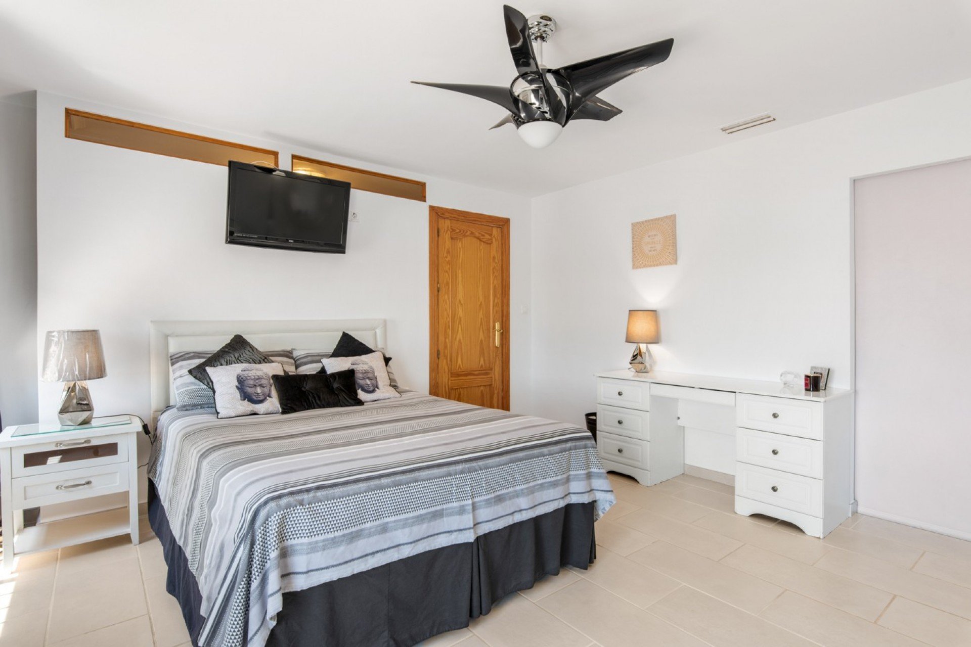 Herverkoop - Finca / Plattelands Woning - Catral