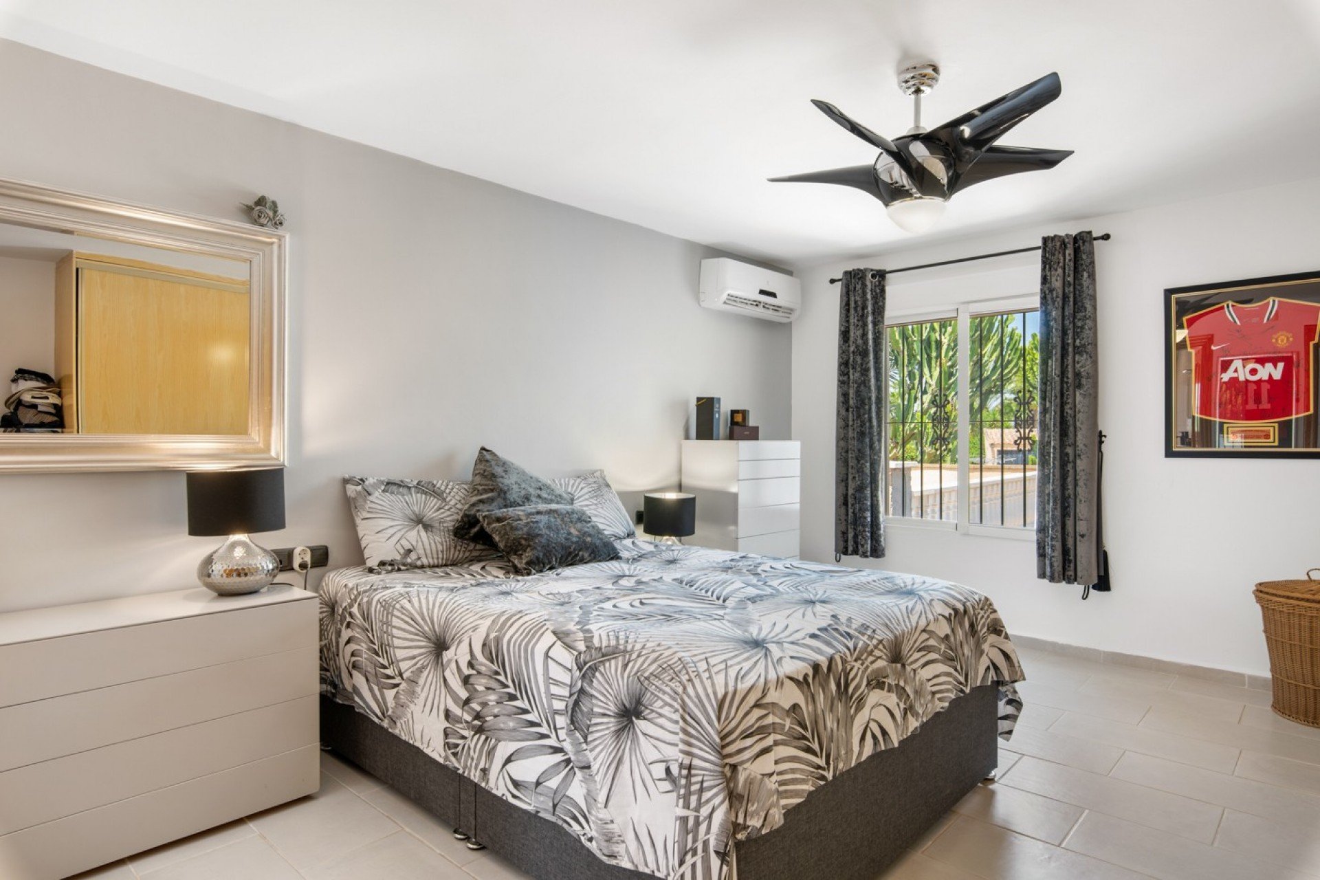 Herverkoop - Finca / Plattelands Woning - Catral