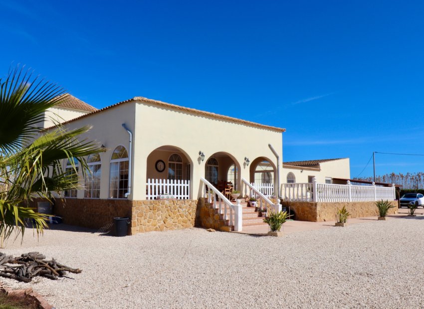 Herverkoop - Finca / Plattelands Woning - Catral