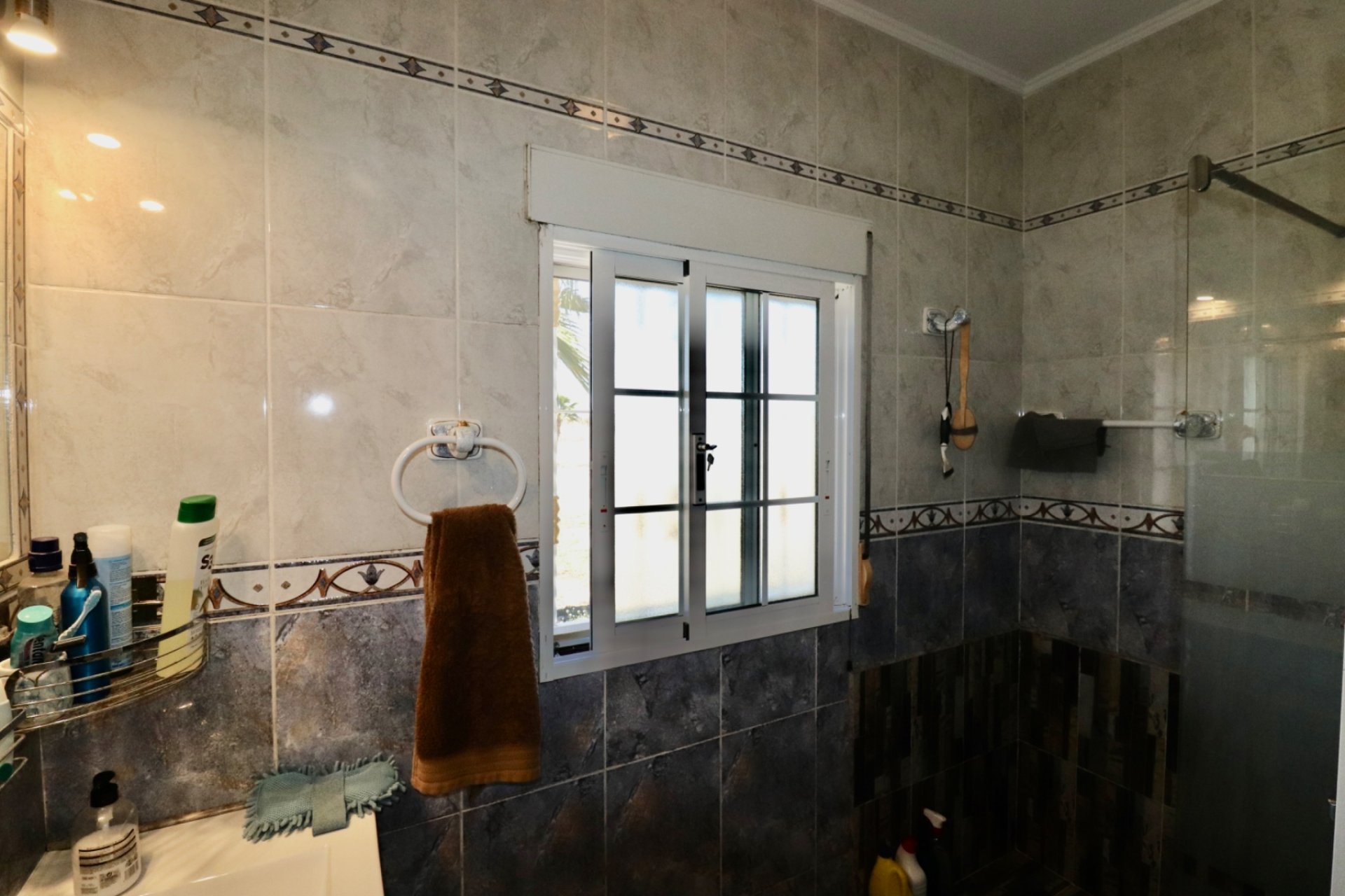 Herverkoop - Finca / Plattelands Woning - Catral