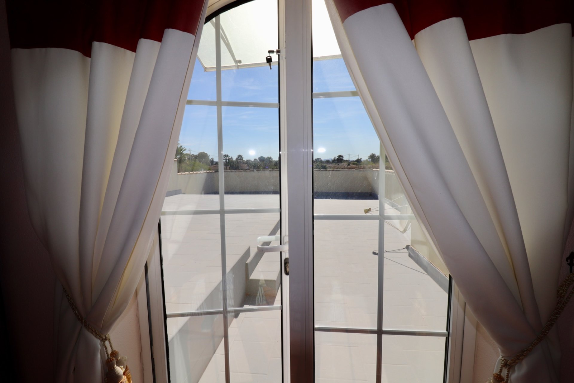 Herverkoop - Finca / Plattelands Woning - Catral