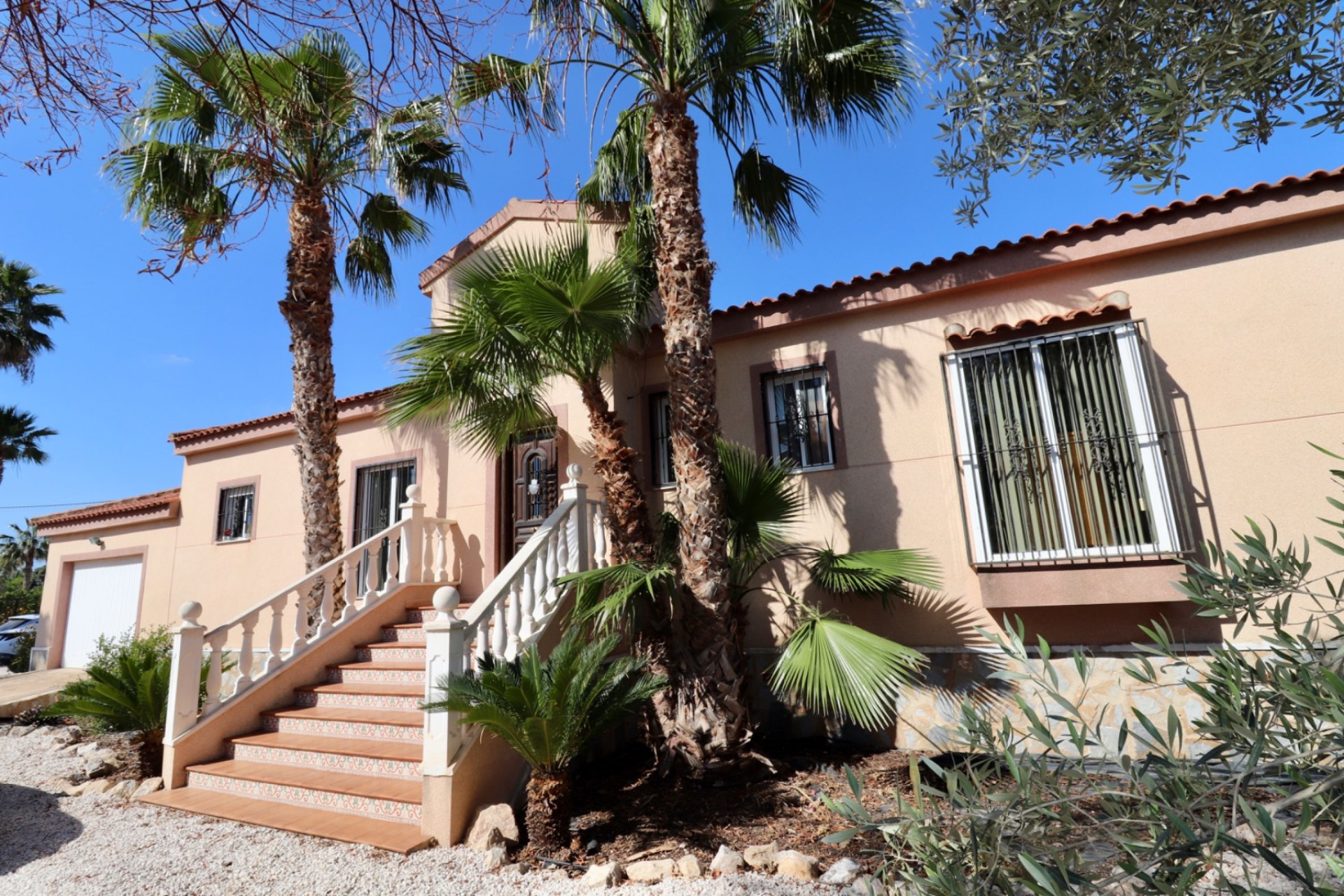 Herverkoop - Finca / Plattelands Woning - Catral