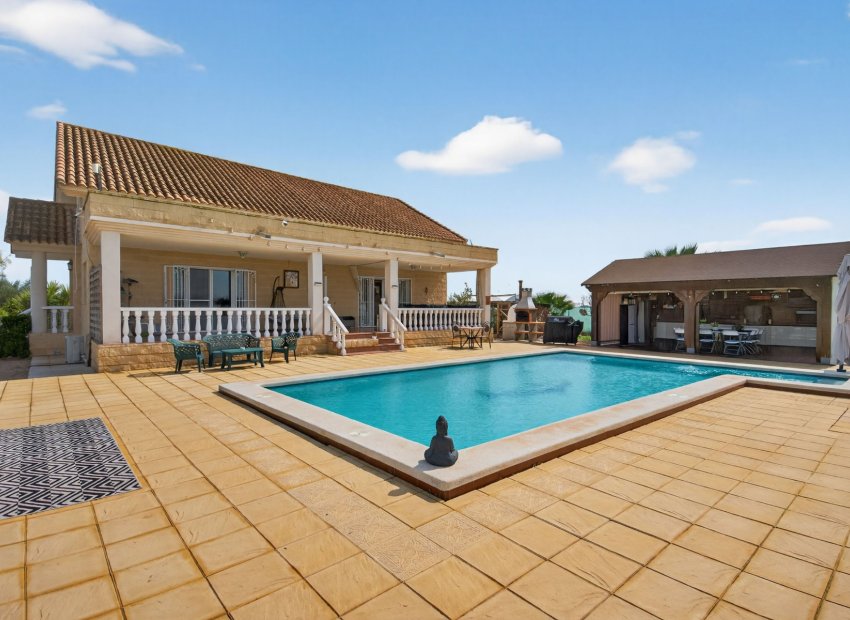 Herverkoop - Finca / Plattelands Woning - Crevillente