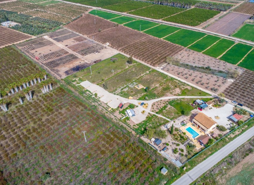 Herverkoop - Finca / Plattelands Woning - Crevillente