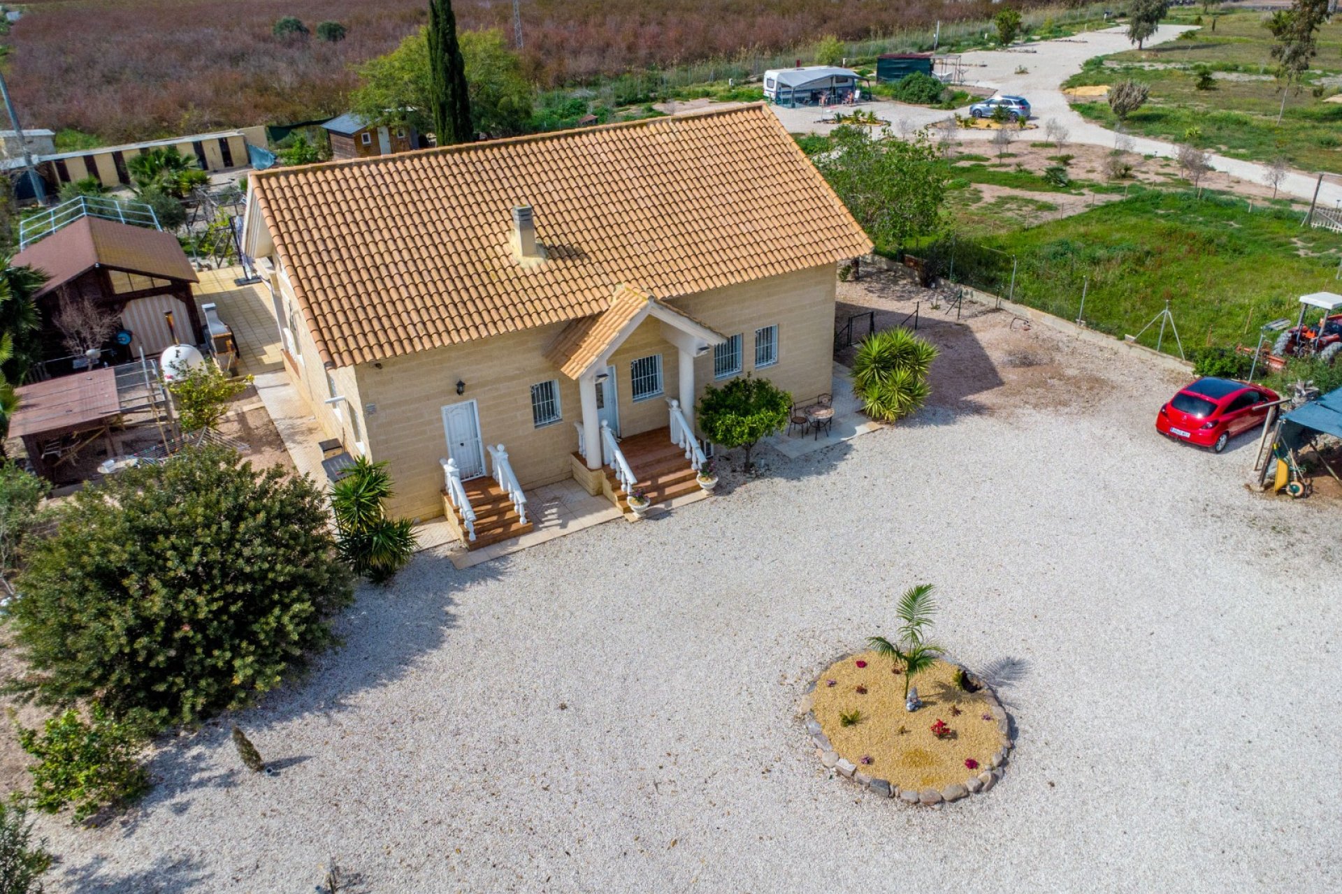 Herverkoop - Finca / Plattelands Woning - Crevillente