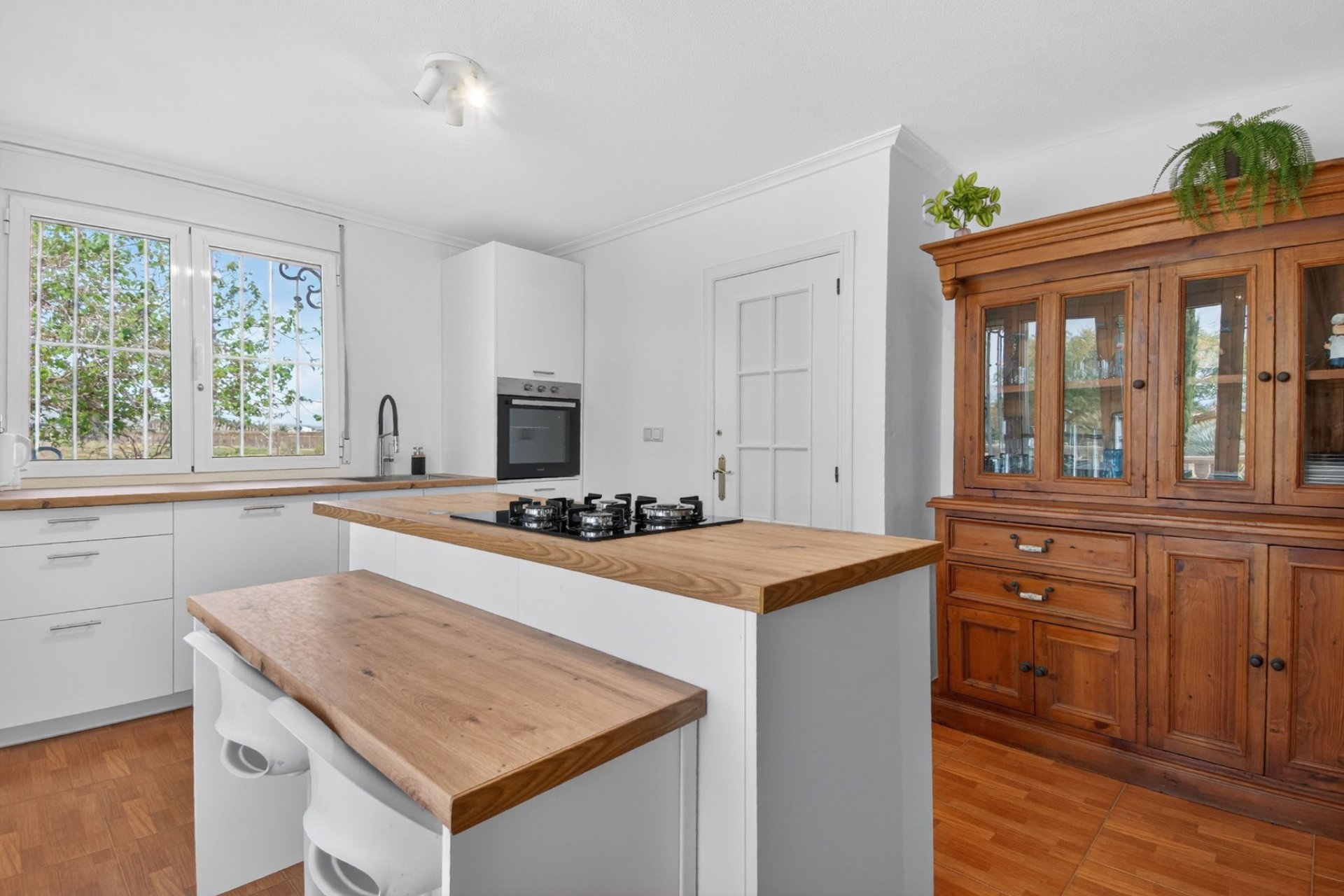 Herverkoop - Finca / Plattelands Woning - Crevillente